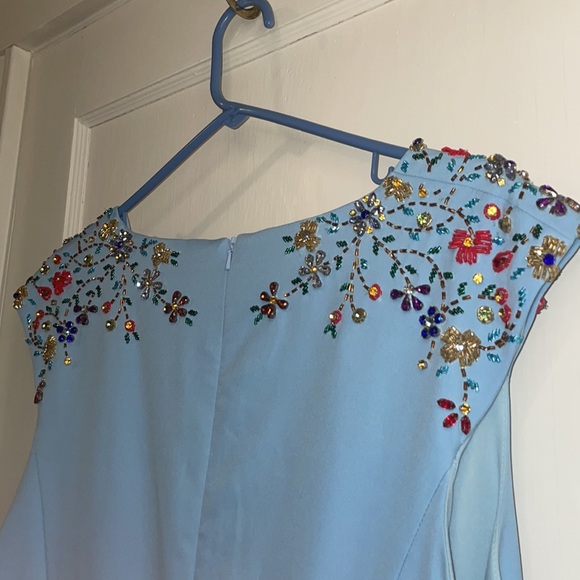 IEENA for MAC DUGGAL Plunge Neck Empire Waist Baby Blue Beaded Shoulder Gown - Picture 9 of 9